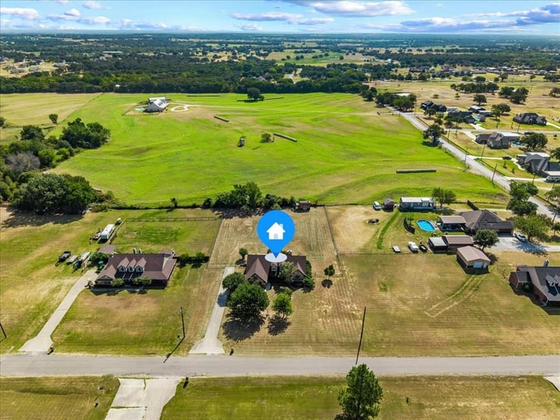 104 Caballos Lane, Springtown TX 76082 - Photo 4