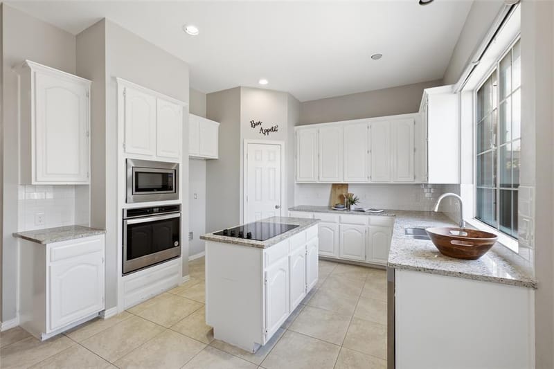 3903 Rive Lane, Addison TX 75001 - Photo 7