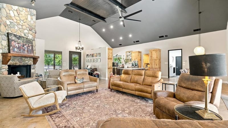3424 Calico Court, Granbury TX 76048 - Photo 10