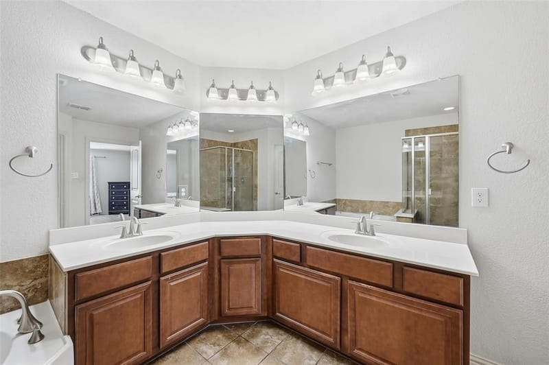 6913 Sandshell Boulevard, Fort Worth TX 76137 - Photo 7