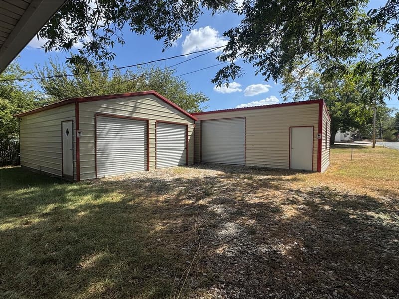 314 Hall Street, Whitesboro TX 76273 - Photo 18