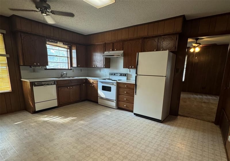 314 Hall Street, Whitesboro TX 76273 - Photo 4