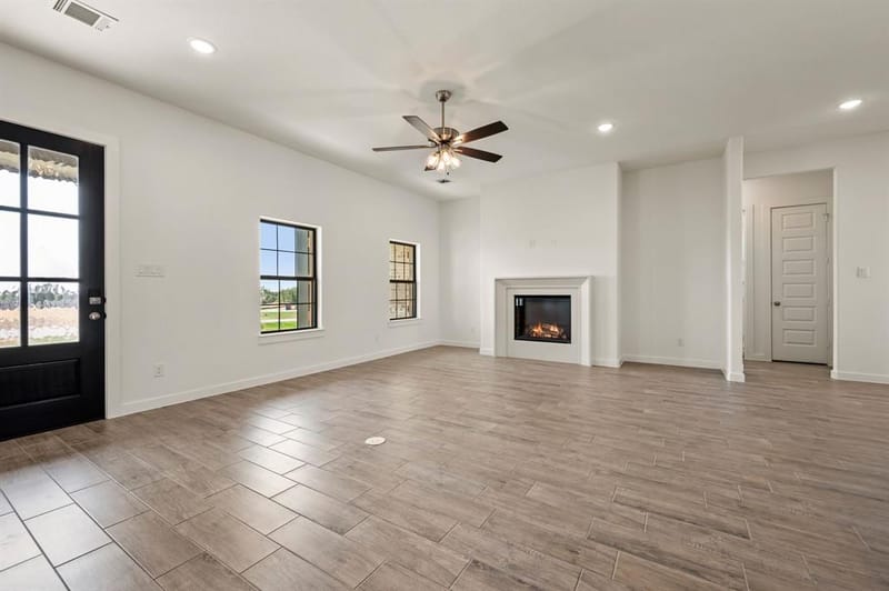 1013 Gatlin Court, Springtown TX 76082 - Photo 7