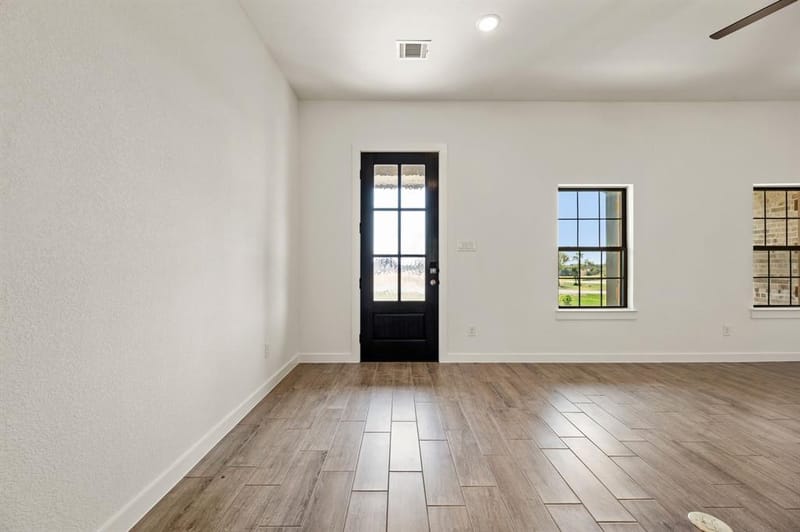 1013 Gatlin Court, Springtown TX 76082 - Photo 5