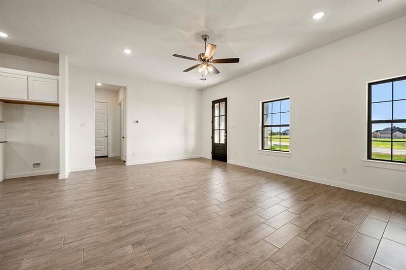 1013 Gatlin Court, Springtown TX 76082 - Photo 8