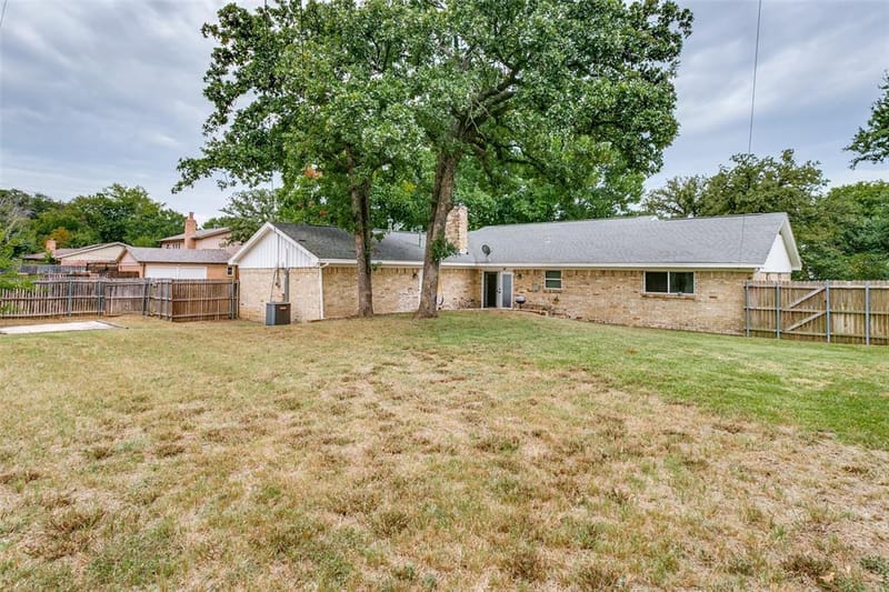 7449 Monterrey Drive, Fort Worth TX 76112 - Photo 22
