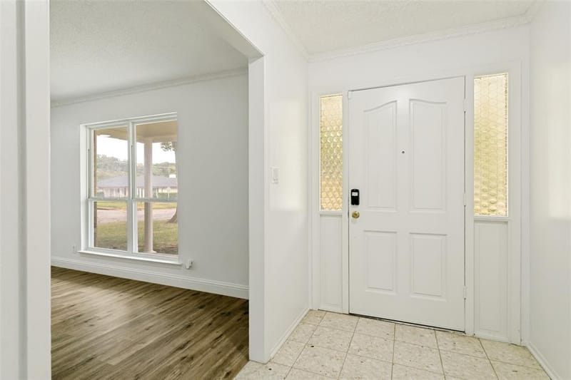 7449 Monterrey Drive, Fort Worth TX 76112 - Photo 9