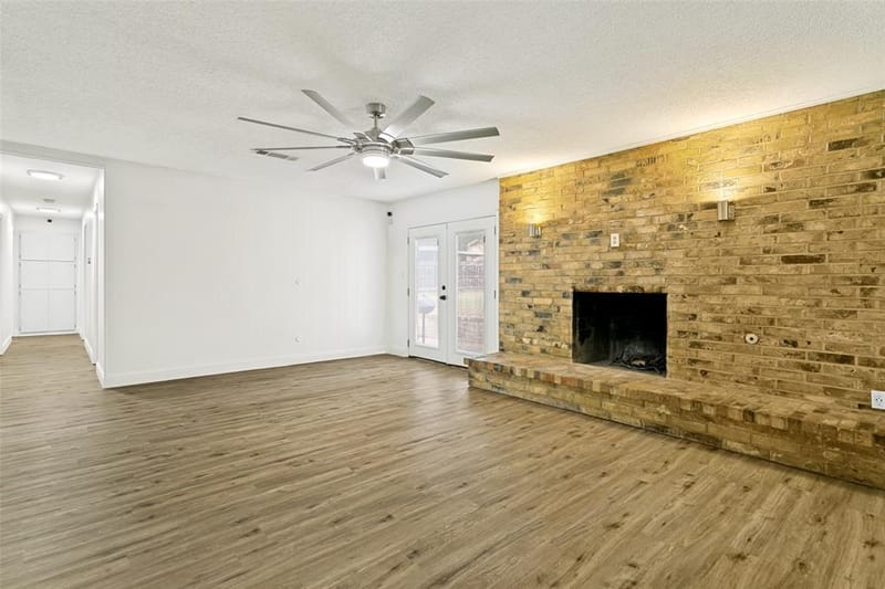 7449 Monterrey Drive, Fort Worth TX 76112 - Photo 8