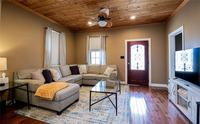 929 N 12th Street, Waco TX 76707 - Photo 2