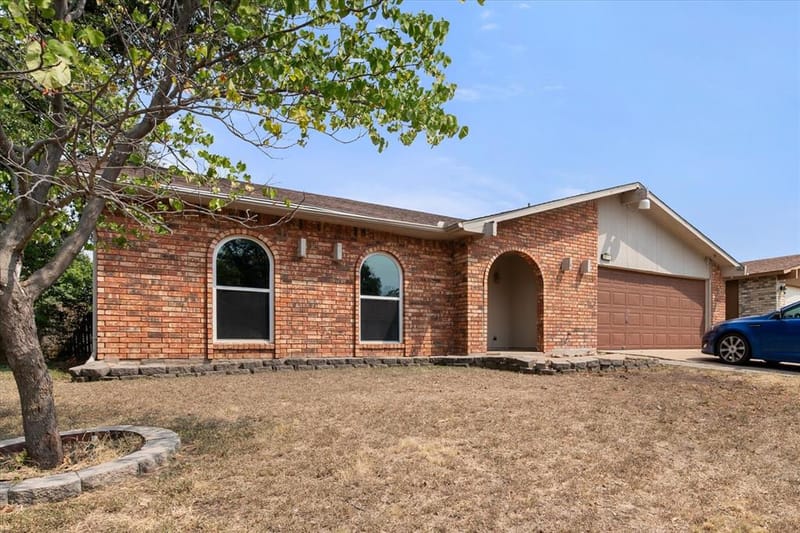 7501 Weatherwood Court, Fort Worth TX 76133