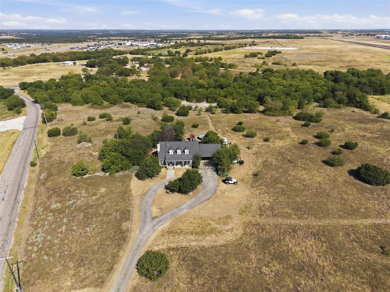 2116 Woodard Avenue, Cleburne TX 76033