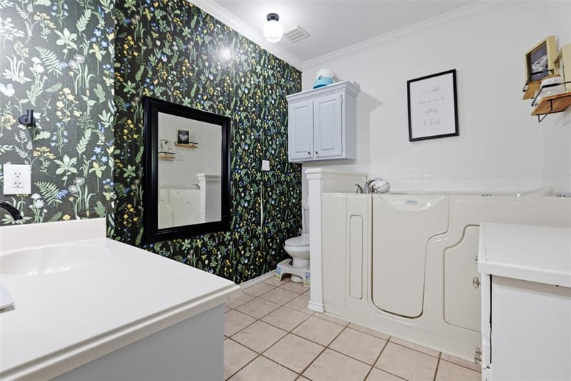 2116 Woodard Avenue, Cleburne TX 76033 - Photo 19