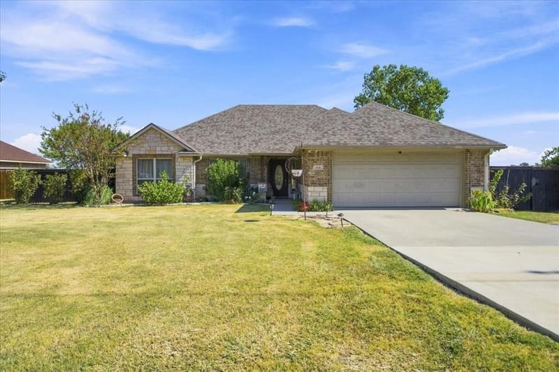 104 Butler Street, Savoy TX 75479