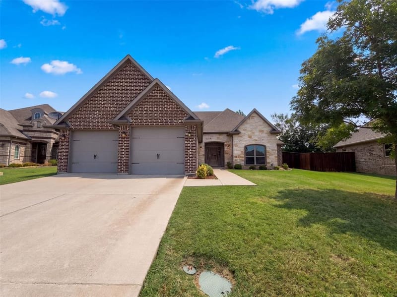 3712 Magnolia Court, Denison TX 75020