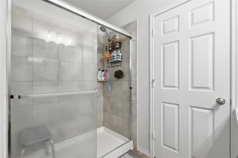 10101 Newtown Drive, Fort Worth TX 76036 - Photo 17