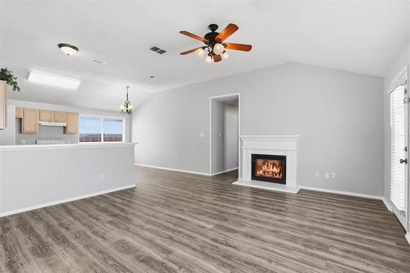 10616 Shadywood Drive, Fort Worth TX 76140 - Photo 12