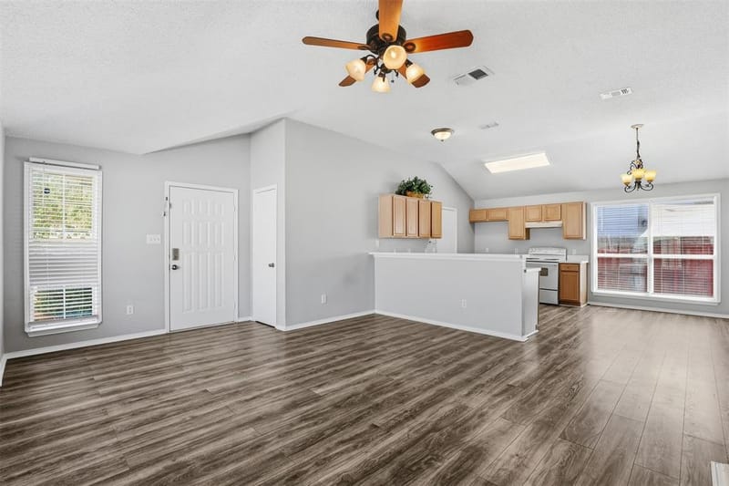 10616 Shadywood Drive, Fort Worth TX 76140 - Photo 10