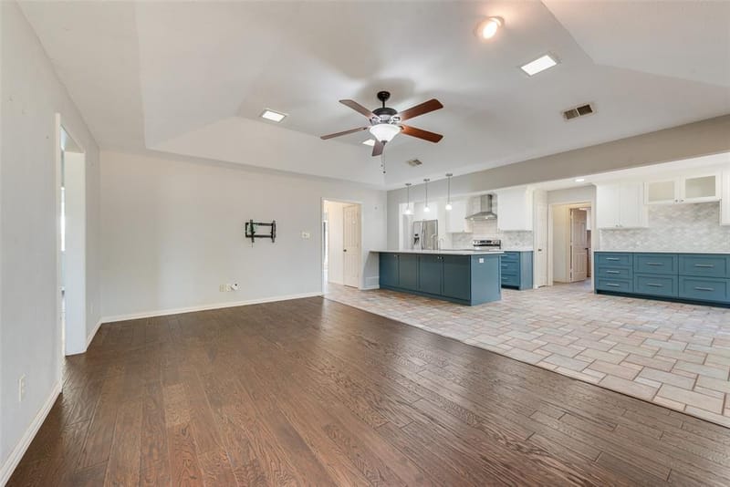 2809 Sarah Drive, Pantego TX 76013 - Photo 13