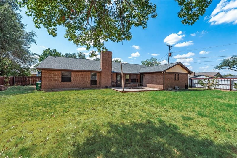 2809 Sarah Drive, Pantego TX 76013 - Photo 28
