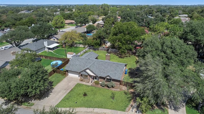 2809 Sarah Drive, Pantego TX 76013 - Photo 5