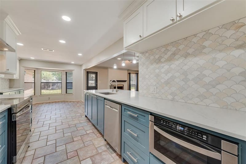 2809 Sarah Drive, Pantego TX 76013 - Photo 14