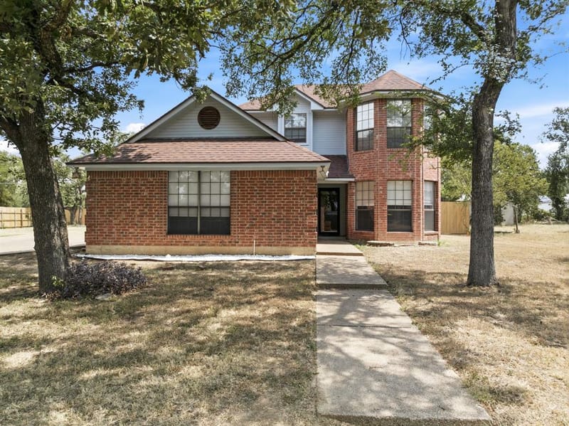 1111 Springhill Street, Bellmead TX 76705 - Photo 2