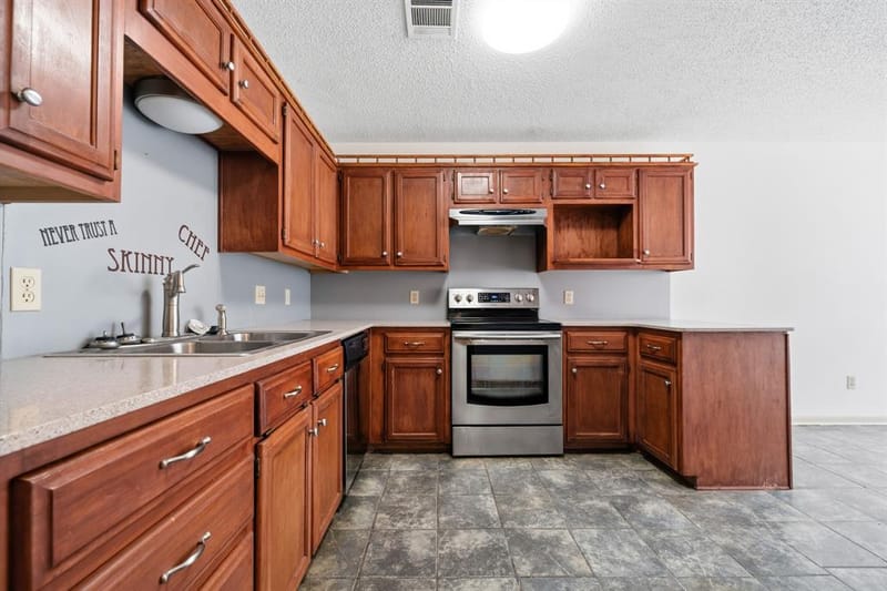 1111 Springhill Street, Bellmead TX 76705 - Photo 16