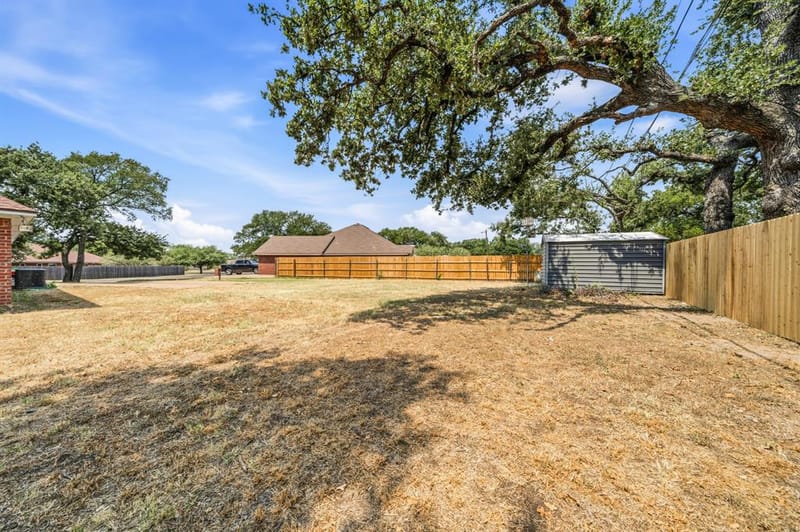 1111 Springhill Street, Bellmead TX 76705 - Photo 7