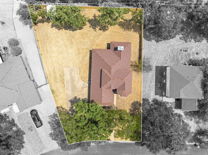 1111 Springhill Street, Bellmead TX 76705 - Photo 10