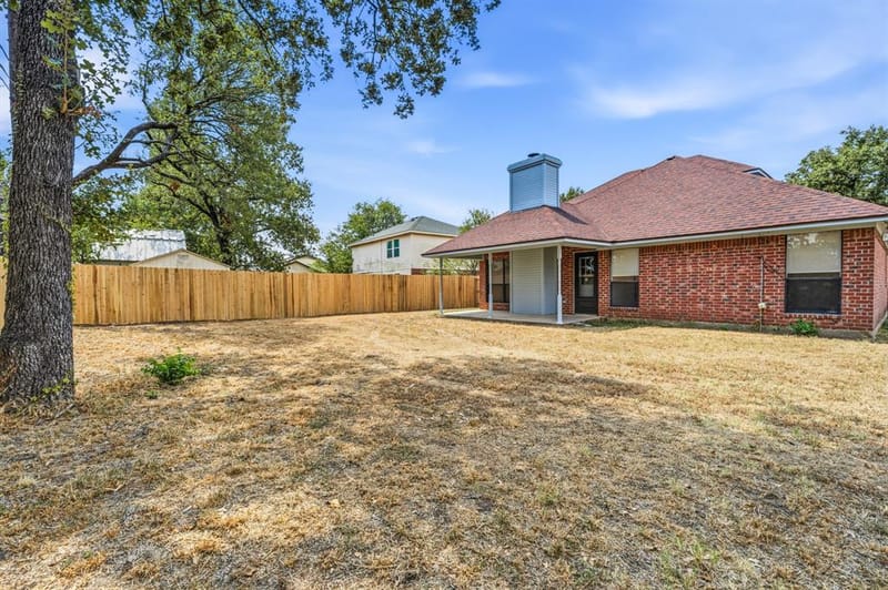 1111 Springhill Street, Bellmead TX 76705 - Photo 8