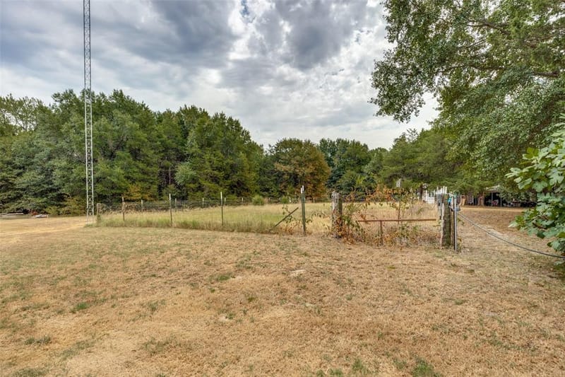 1842 County Road 1105, Ravenna TX 75476 - Photo 22
