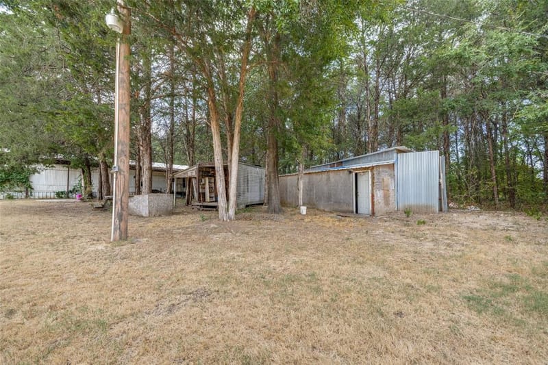 1842 County Road 1105, Ravenna TX 75476 - Photo 24