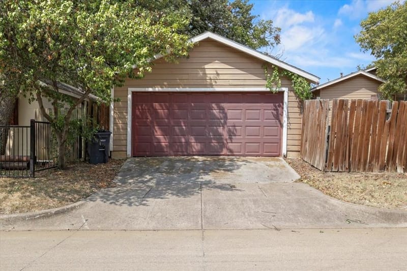 2640 Pioneer Street, Fort Worth TX 76119 - Photo 27