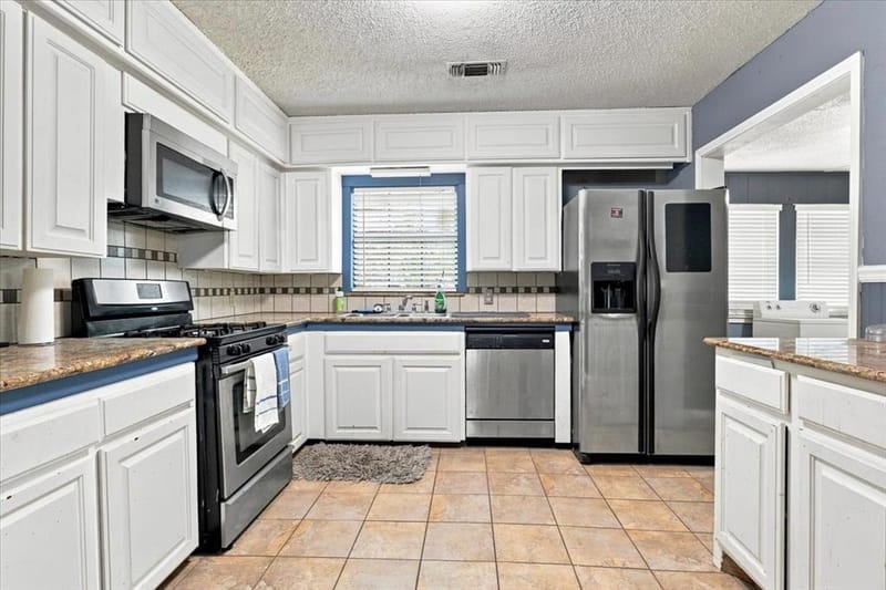 2640 Pioneer Street, Fort Worth TX 76119 - Photo 17