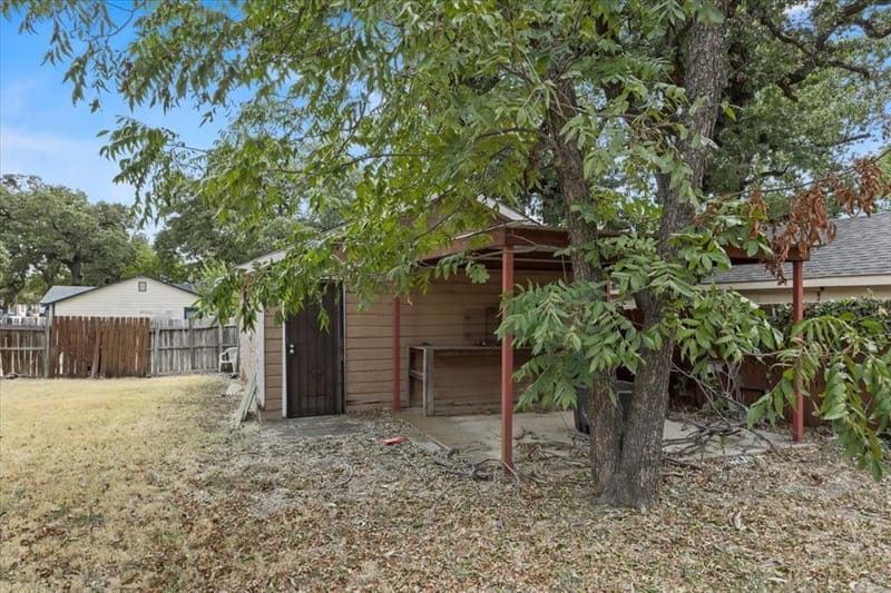 2640 Pioneer Street, Fort Worth TX 76119 - Photo 28