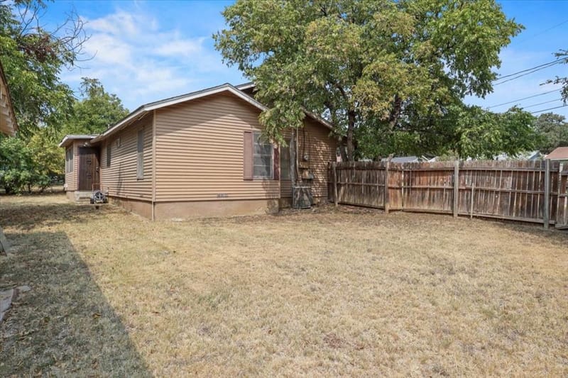 2640 Pioneer Street, Fort Worth TX 76119 - Photo 31