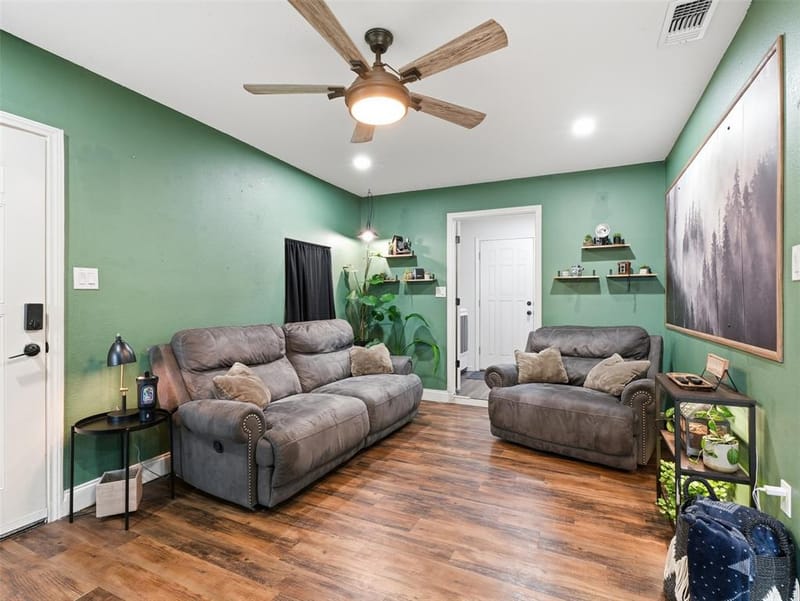 824 Crosby Avenue, White Settlement TX 76108 - Photo 6