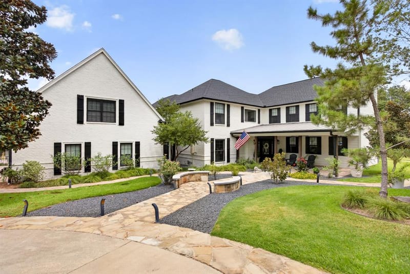 6400 Lake Oaks Circle, Fort Worth TX 76108