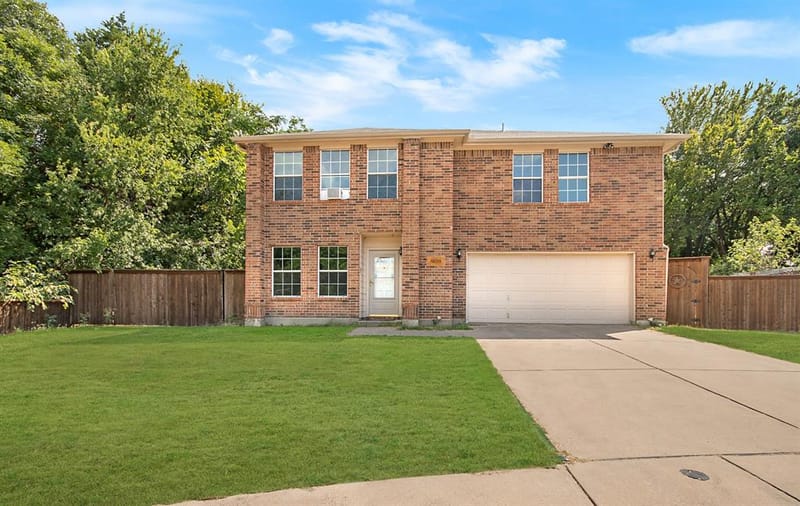 6659 Leaning Oaks Street, Dallas TX 75241