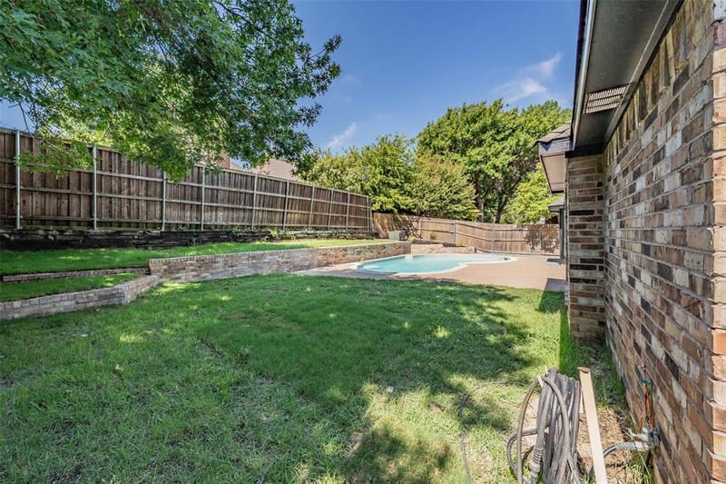 5203 N Briar Ridge Circle, McKinney TX 75072 - Photo 2