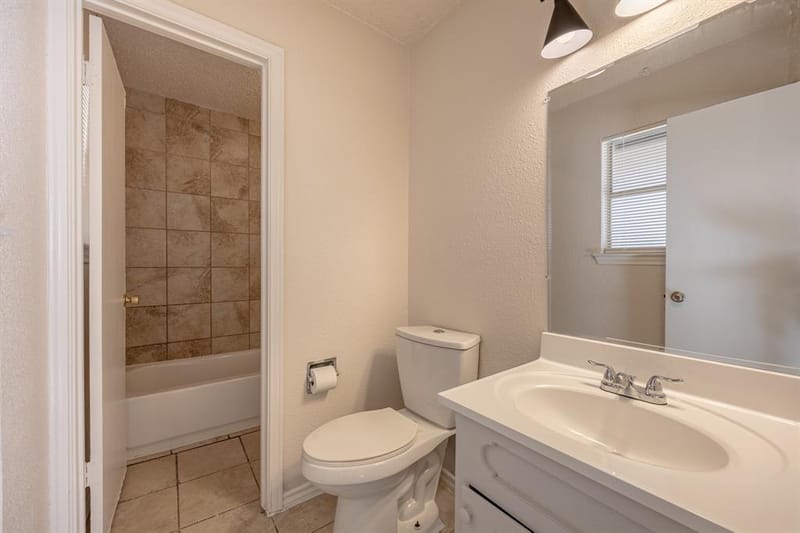 6704 Trailwood Drive, Forest Hill TX 76140 - Photo 13