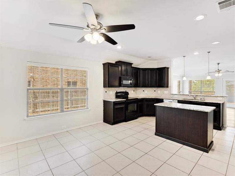 113 Holly Street, Waxahachie TX 75165 - Photo 13