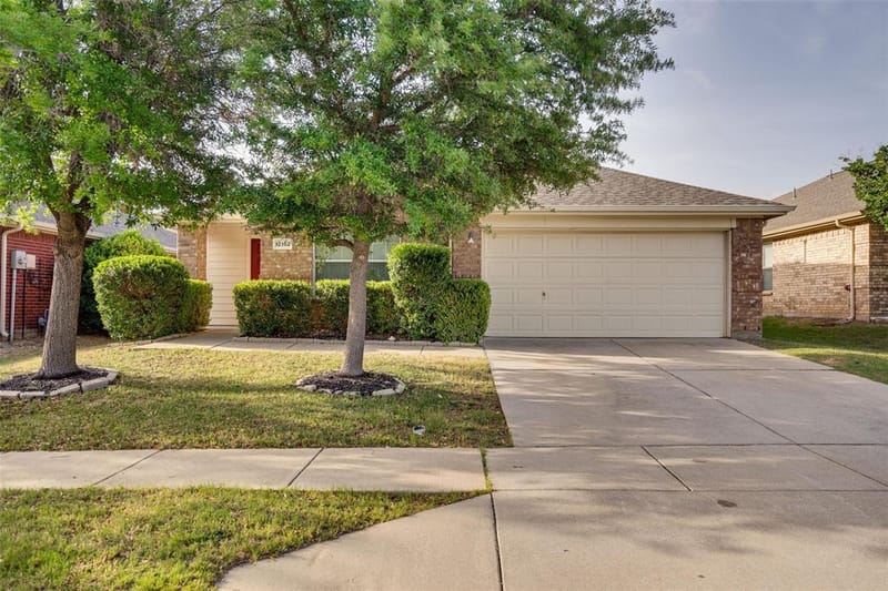 12152 Tacoma Ridge Drive, Fort Worth TX 76244