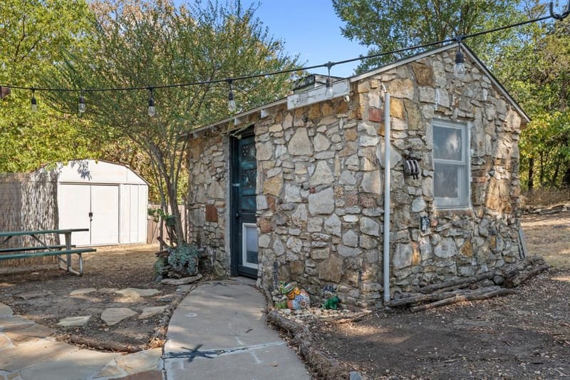 435 Elm Street, Palo Pinto TX 76450 - Photo 30
