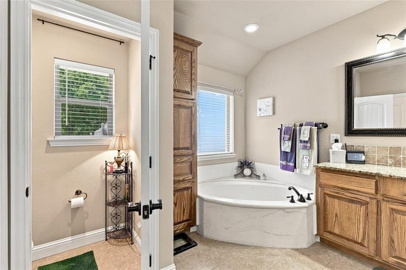 6909 Westover Drive, Granbury TX 76049 - Photo 23
