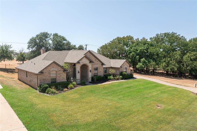 6909 Westover Drive, Granbury TX 76049 - Photo 3