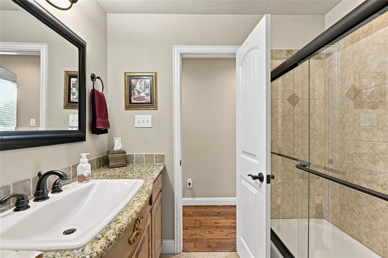 6909 Westover Drive, Granbury TX 76049 - Photo 29