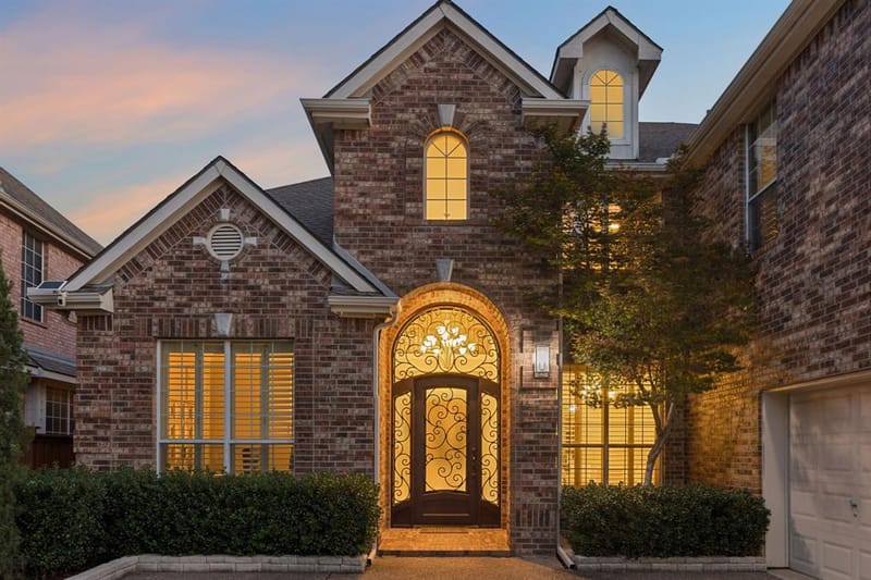 9033 Jasmine Lane, Irving TX 75063 - Photo 2