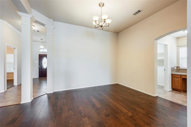 2813 Fox Creek Trail, Arlington TX 76017 - Photo 12