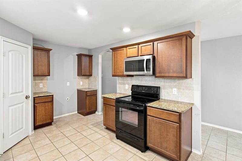 1404 Diamond Court, Princeton TX 75407 - Photo 5